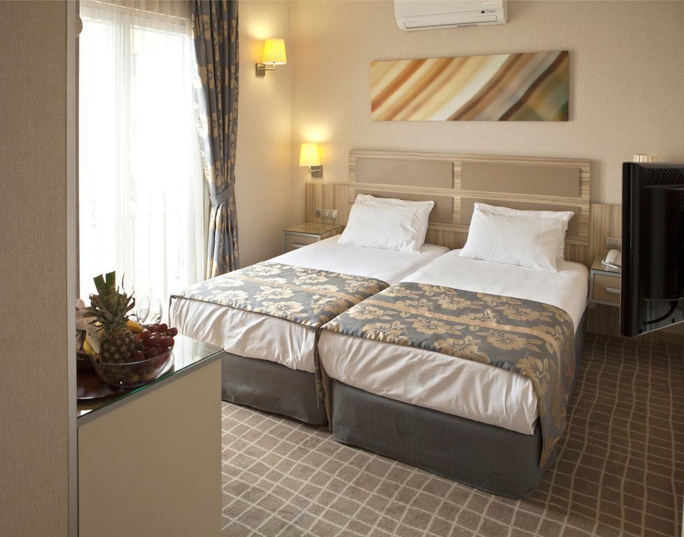 Hotel Vikrant 卢迪亚纳 外观 照片
